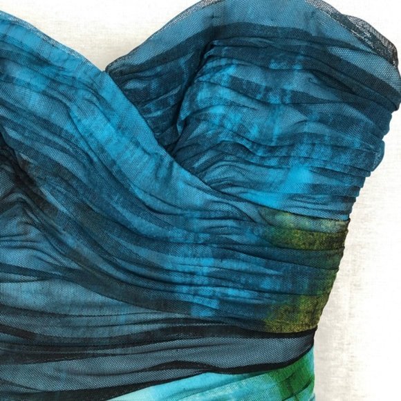 BCBG Winnie Printed Shirred Bodycon Dress - Picture 5 of 7